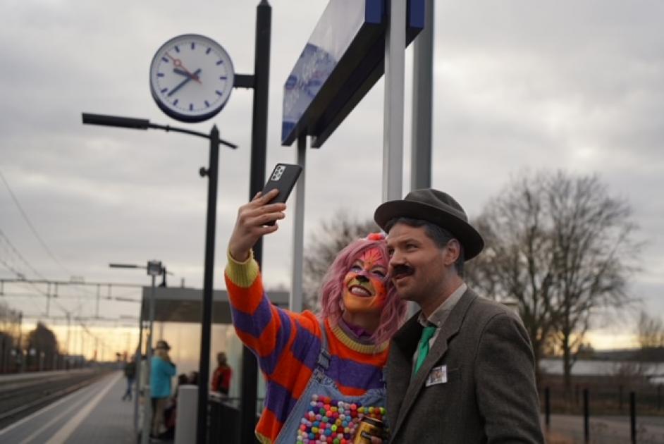 Carnavalsvierders Op Weg Voor Opening Van De Vastelaovend Nu Horst