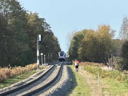 trein-raakt-aanhanger(2).jpeg